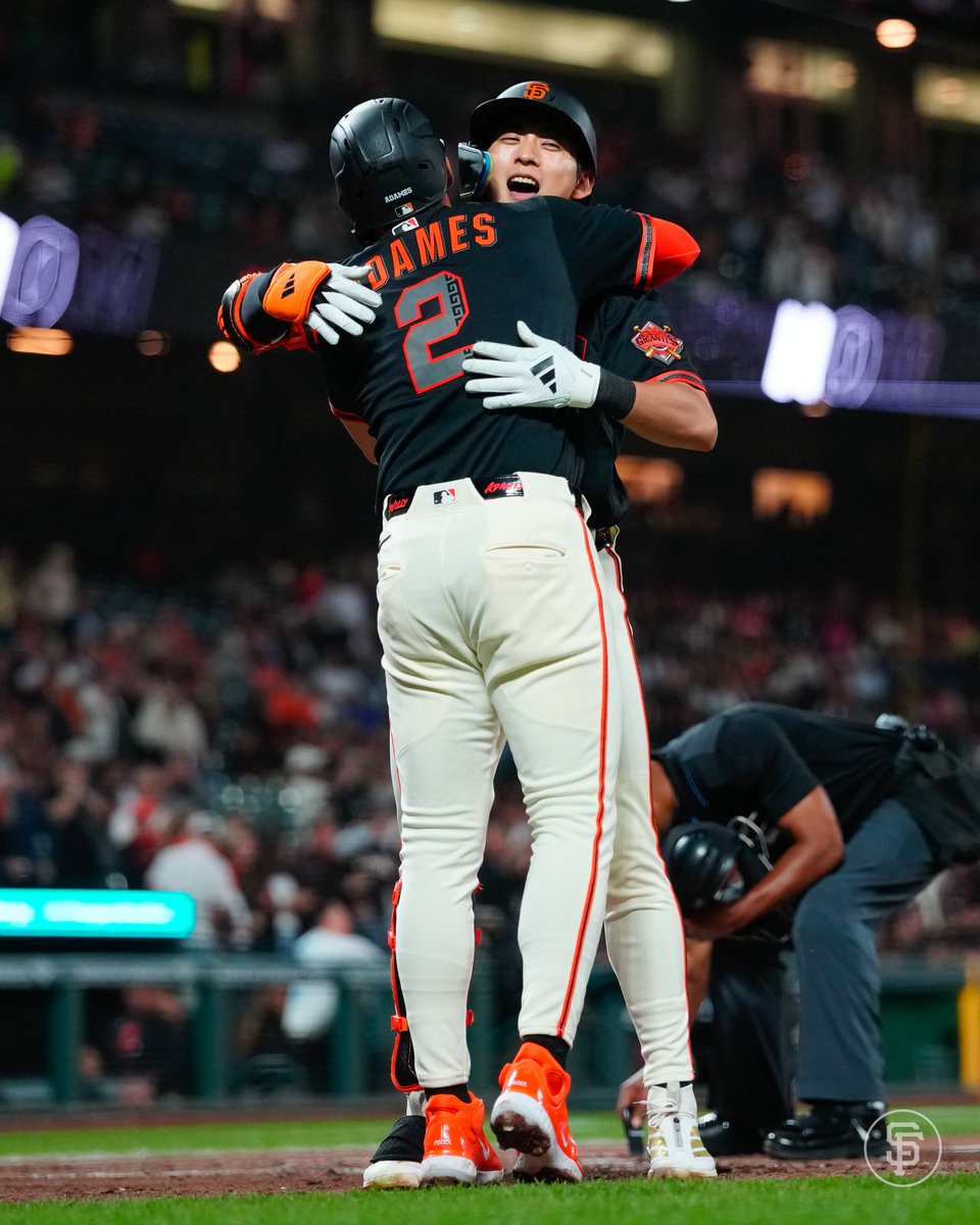SFGiants's tweet photo. 🫶 https://t.co/4gceULGOLB