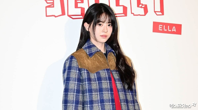 KoreanUpdates's tweet photo. Acc. to Xsports News, #JeonSoyoung is joining tvN #RetiredAgentManagementTeam & expected to have a love line with #KimDohoon. The story is about 2 generations of agents who, half-heartedly, have to team up to hunt down a criminal insider.
Filming has reportedly started
https://t.co/EyfNRVJm6o #KoreanUpdates RZ