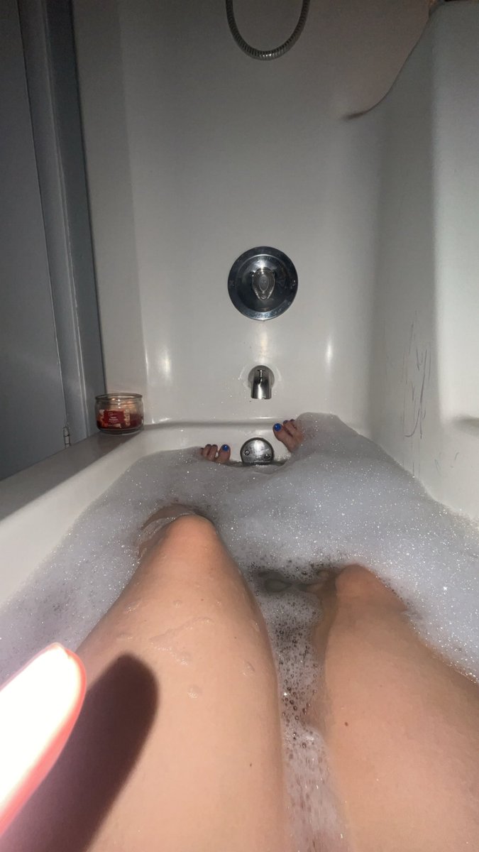 Everyones Fav Mom 💋 tweet media