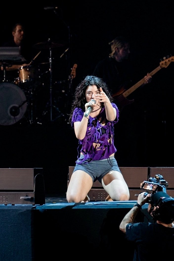 Lorde_fix's tweet image. Brazil [📷: @prongsiriuss] #lorde #LollaBr