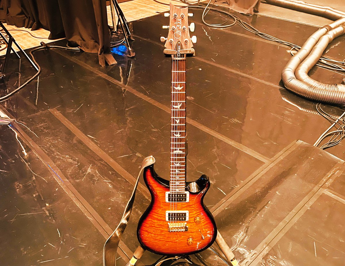 tasuku_tohyama's tweet photo. ポルノグラフィティ 
「20thライヴサーキット“水”」

大阪フェスティバルホール 2Days

ありがとうございました！！

#ポルノグラフィティ https://t.co/64cUKsgfmW