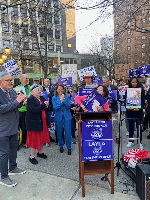 midtownsouthnyc's tweet image. Ms. Story is fighting for her home. Related, NYCHA, HUD, &amp;amp; Elected official (Simone, Hoylman, Bottcher, Levine, Nadler) want to gentrify the elderly &amp;amp; other families living in public housing out of their homes. Ms. Story believes Layla will help safeguard her home.