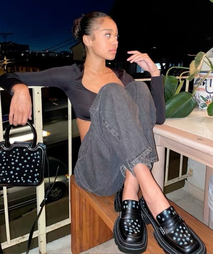 Manon Pop Base tweet media