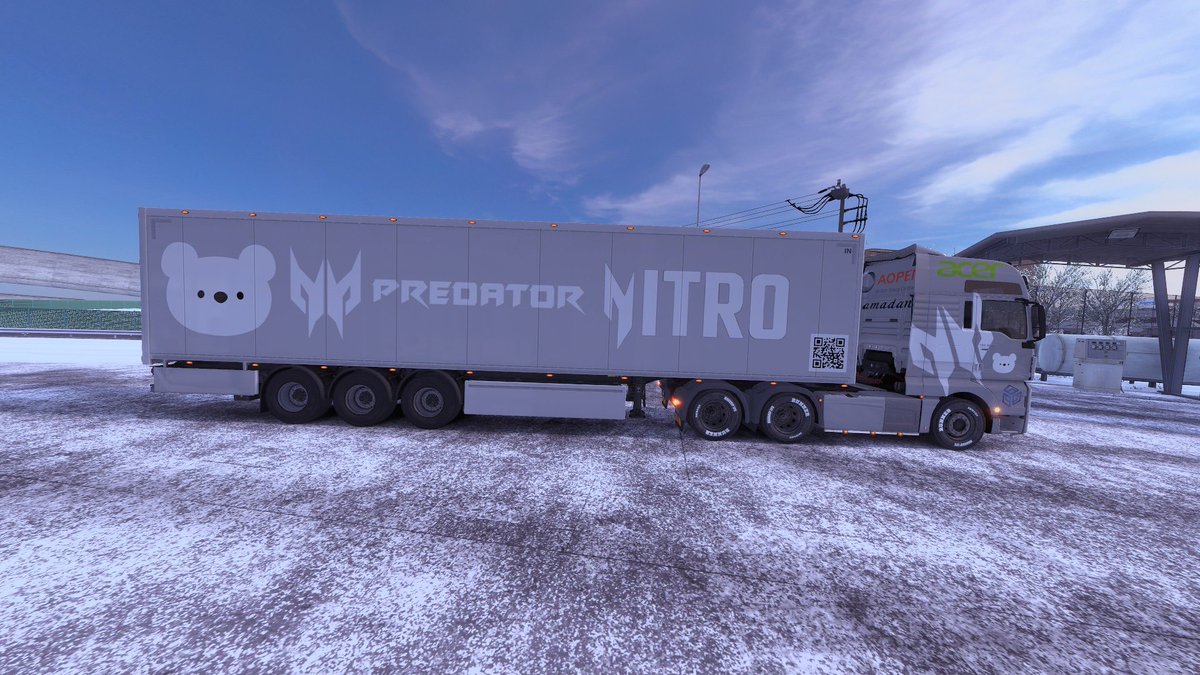 Hikaru20030328's tweet photo. 2Goさん(@PredatorJPN)の夢 Predatorトレーラーで全国キャラバン。
ETS2 (Euro Truck Simulator 2)の世界で再現 2026 ver.
2023年9月に製作、2年半後New ver.へ
#プレデター #プレベア🧸
#Acer #Acerpure
#ALTOS
#AOpen
#amadana
#Nitro
#PLANET9
#PredatorGaming
#SpatialLabs https://t.co/UGa458dcPv