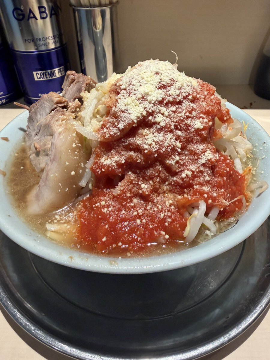 麺でる立川です！

本日雨なのでポイント2倍‼️

天城黒豚背脂🔥

11:00〜15:00
17:30〜22:30

お持ち帰り豚ご用意あります！

よろしくお願いします‼️