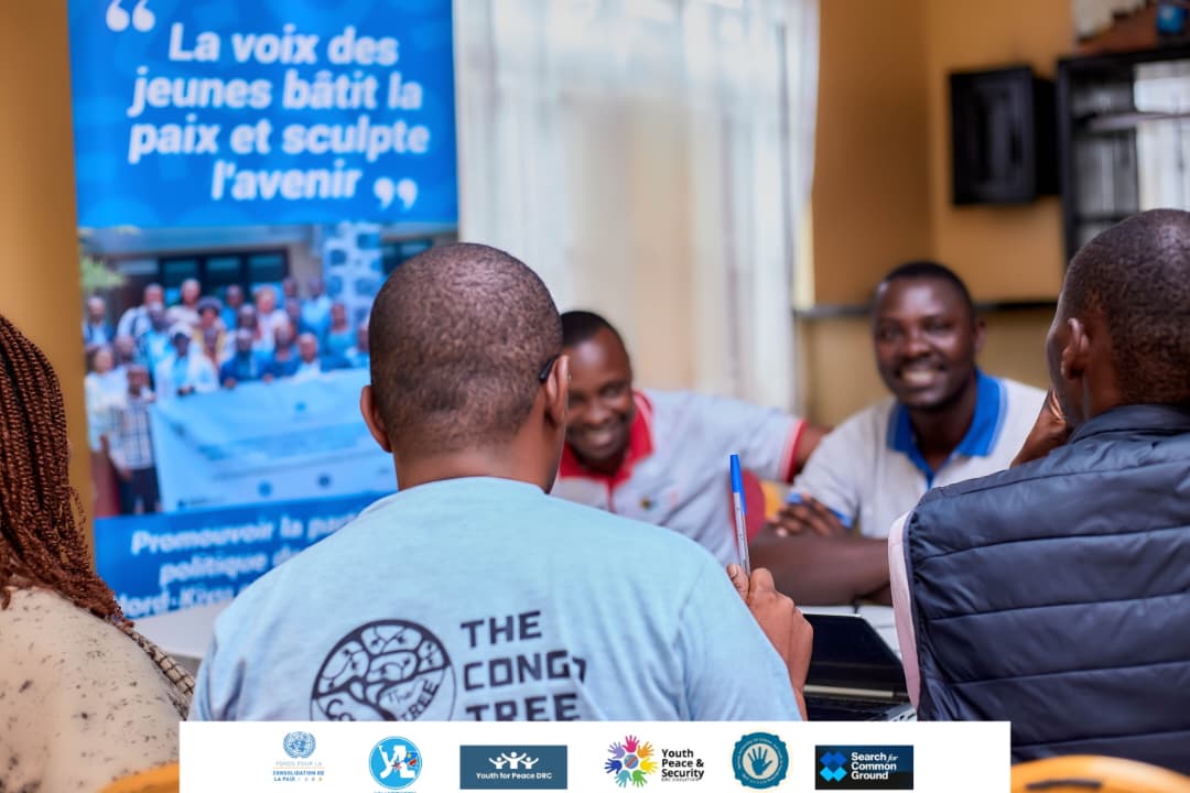 thecongotree1's tweet photo. « La voix des jeunes bâtit la paix et en fait de véritables faiseurs de paix. Nous avons eu à accueillir, dans notre bureau, la rencontre des organisations de jeunes dans le cadre de la coalition Jeunesse, Paix et Sécurité.
 
#bepartofthestory #peace #youth #security @SFCG_ https://t.co/Nl8iQhrFBr