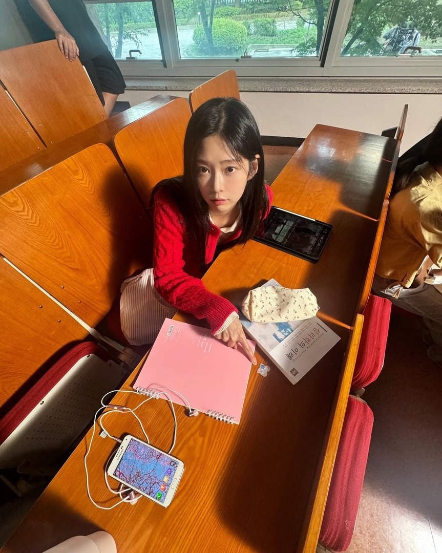 USE ' HEY / ✉️ ' - ENGLISH ONLY tweet media