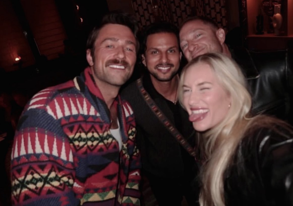 𝒟𝑢𝘵𝑡𝘰𝑛 , 𝒮𝑝𝑒𝑛𝑐𝑒𝑟. tweet media