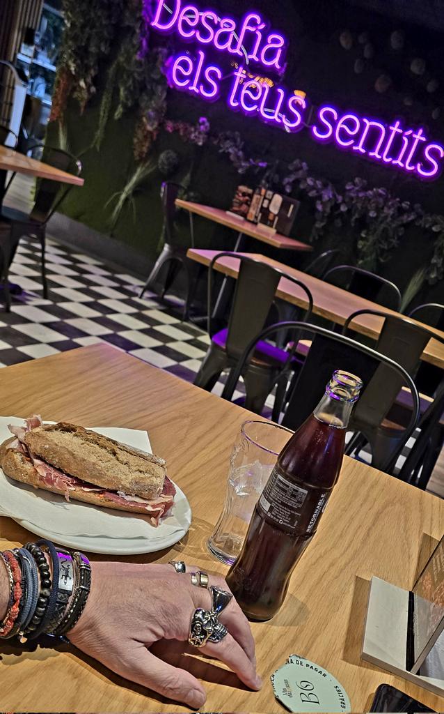 Joan Steel ♎ tweet media