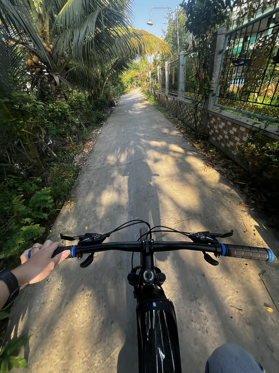 Anh9xpr tweet media