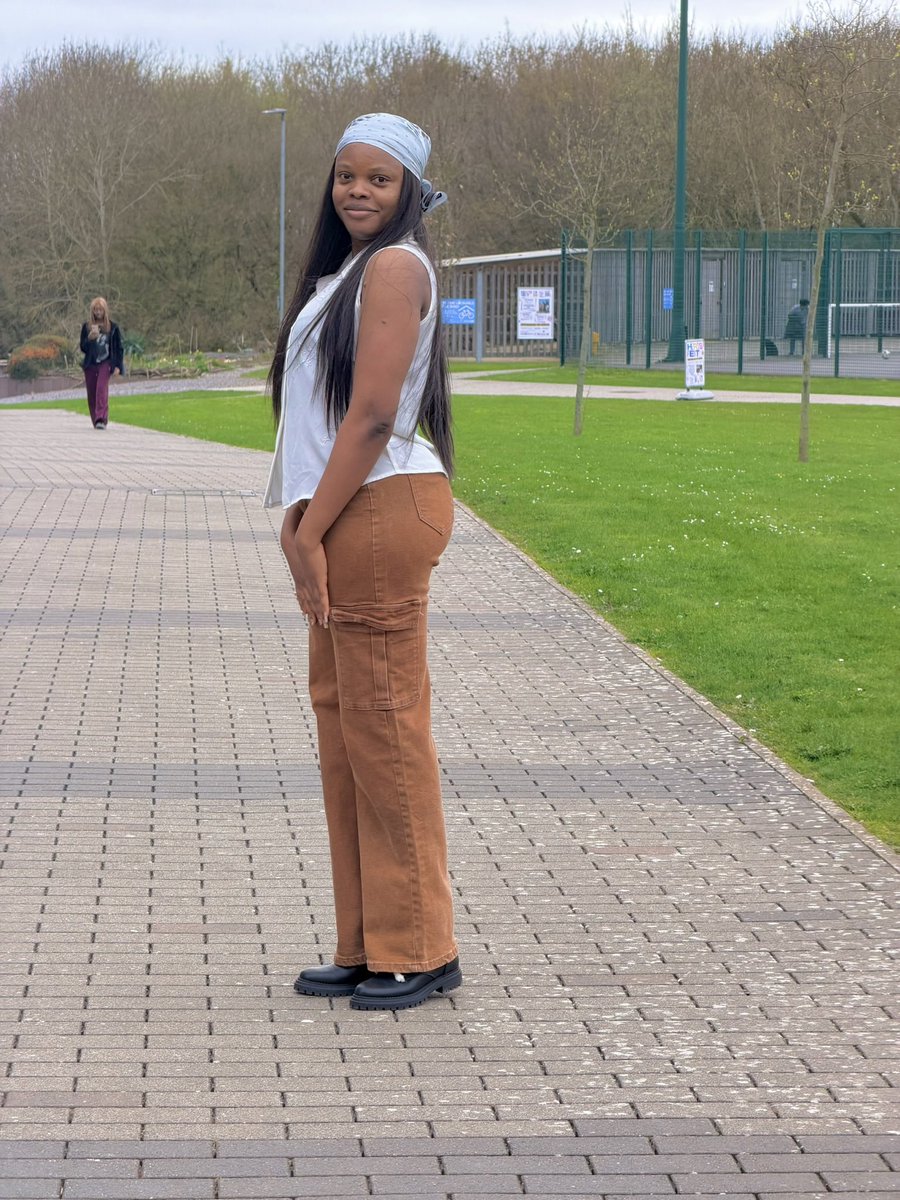 Hillary Sidney tweet media