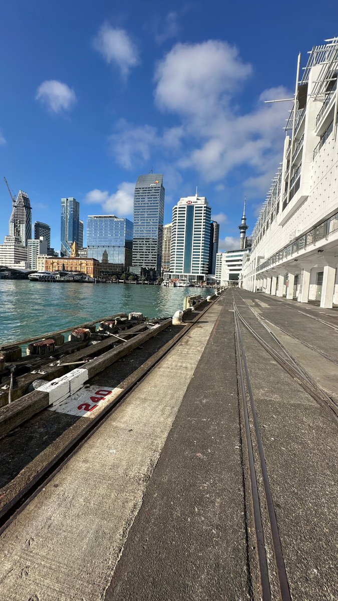 Dinah Jane UP tweet media