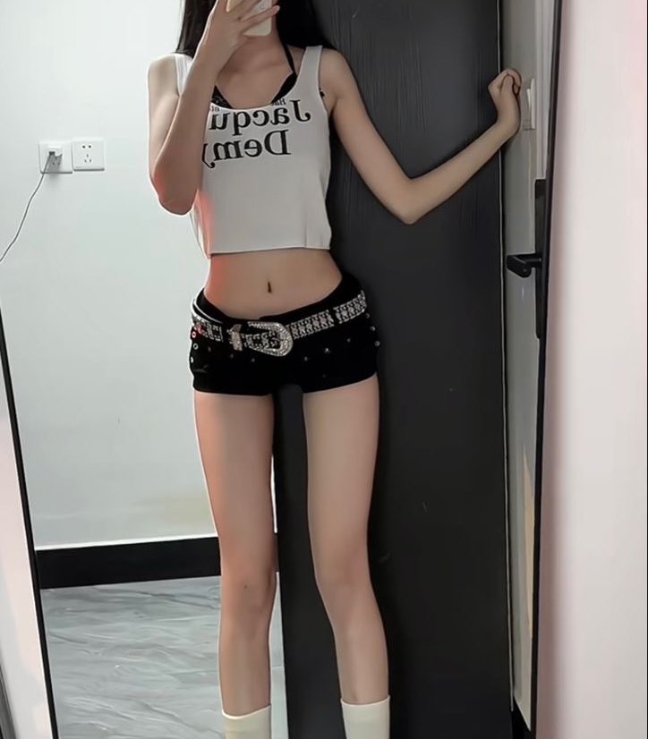 ellaesgraveyard23 tweet media