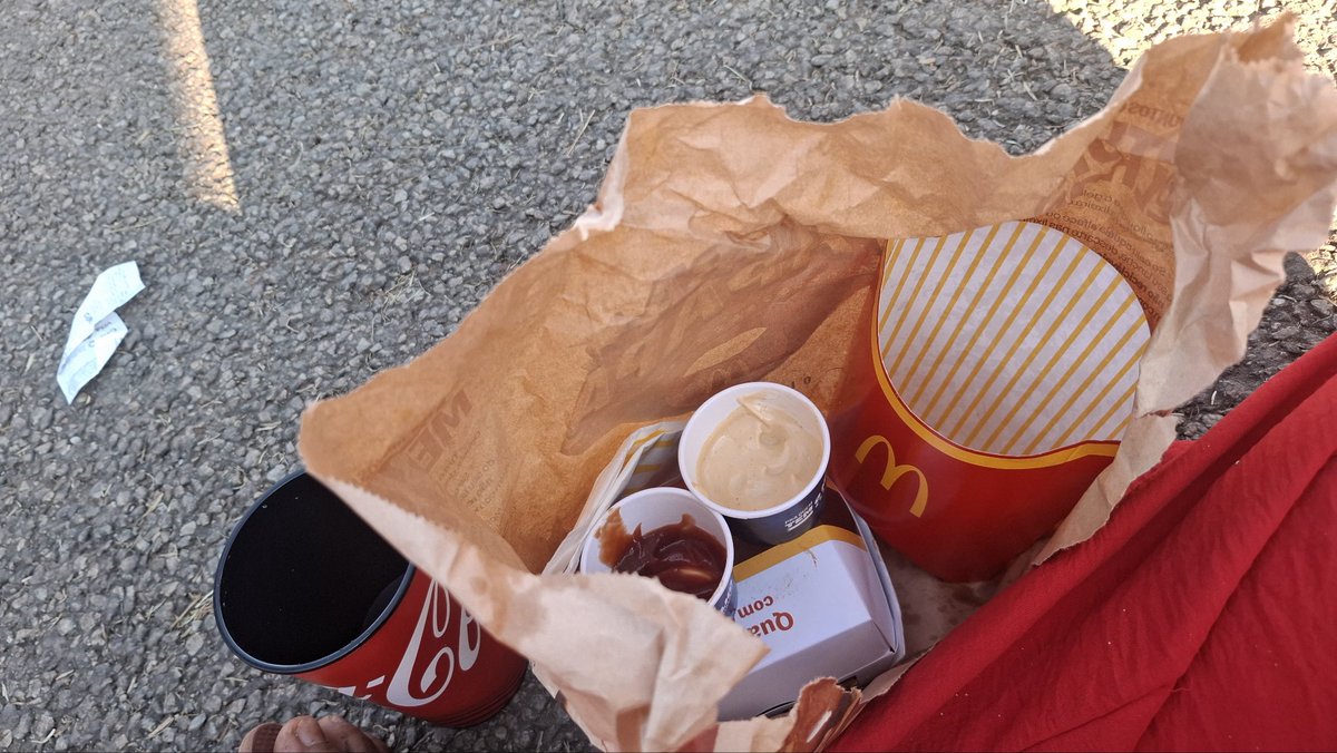 barbs foi no marinapalooza tweet media