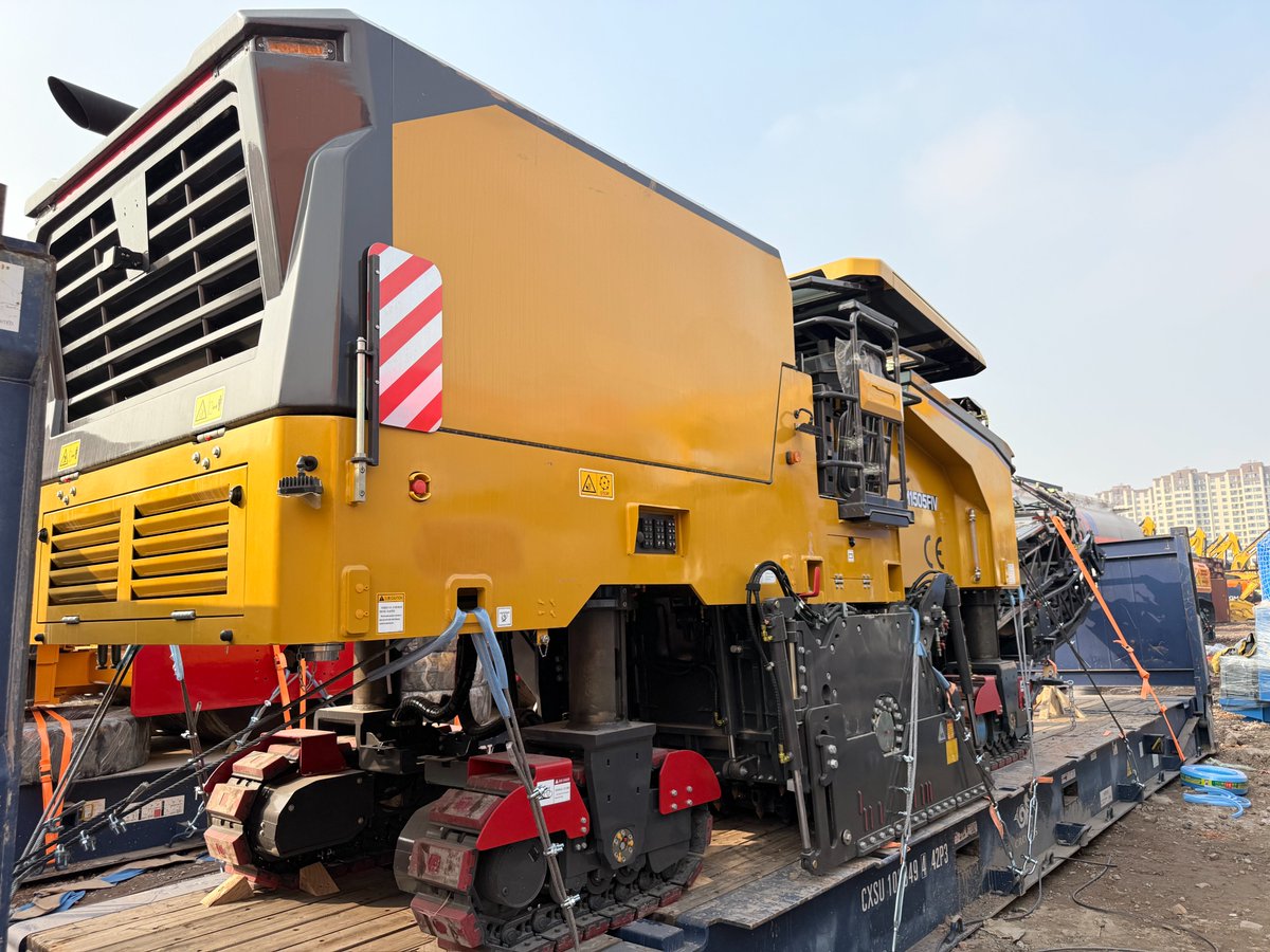 JaminaLiu's tweet photo. XCMG Road Mining Machine XM1505F IV
#xcmg #roadmining https://t.co/p0eLigHe0r