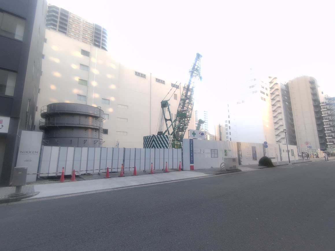 nagoyathematch's tweet photo. 名古屋新築マンション探訪　中区錦2丁目
【(仮称）グランドメゾン錦二丁目】定点観測
地上23階／地下1階　積水ハウス株式会社

特に動きも情報もないのですが、画像3枚目を見るとプラウドタワー名古屋錦の住居棟の半分位の敷地面積イメージでしょうか。
北西の点線の部分は14階建てのオフィスビル建設中です。
東隣も解体されています。

この辺りの夜の想い出じゃなくて、ランチと言えば錦３丁目になりますが「ふくわか」さんかな。
新しくなる前の方が印象に残ってますが。