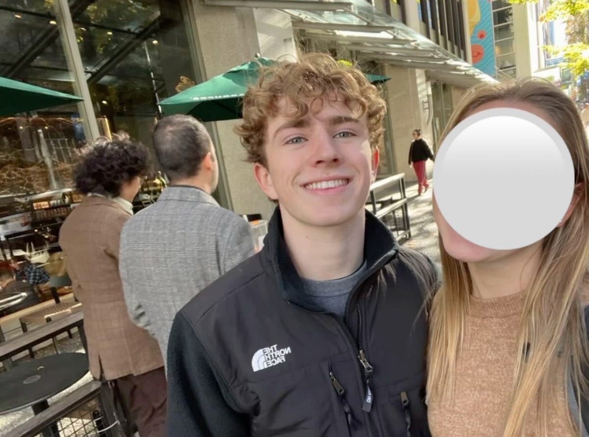 percabrams's tweet image. i guess it’s just the lighting, but walker’s hair seems to change colors 😭