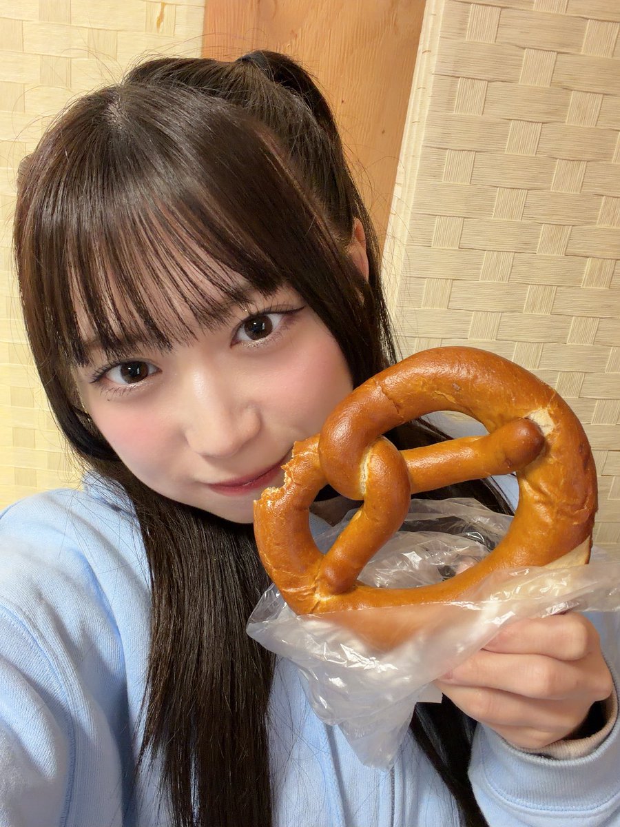 おはよう🧸

今日は特撮がるず主催対バン BABY♡HEROINE PARTY です！💖

新曲披露やコラボステージもあるし、悪者も来るかも…？？

今日はいつもと髪型もかえたよー！🎀
当日券もあるのでぜひ来てください🧸🩵
t-girlz.jp/schedule/detai…