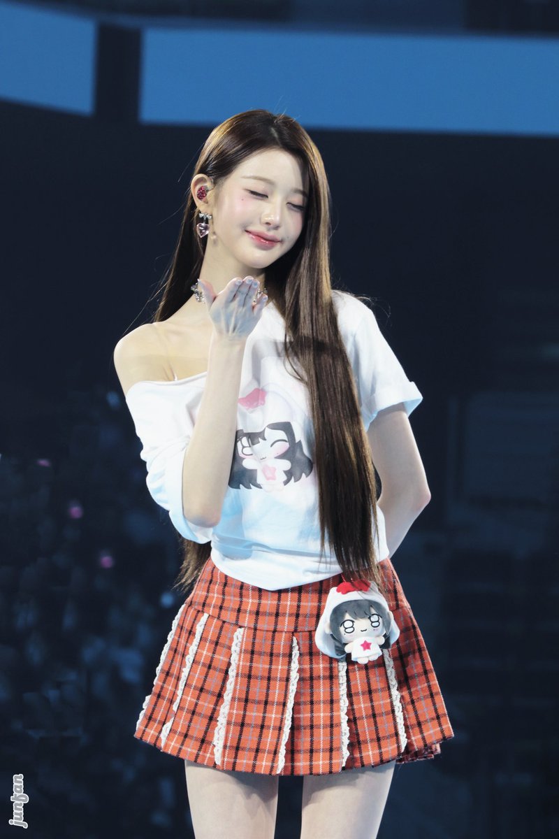 An Apple tweet media