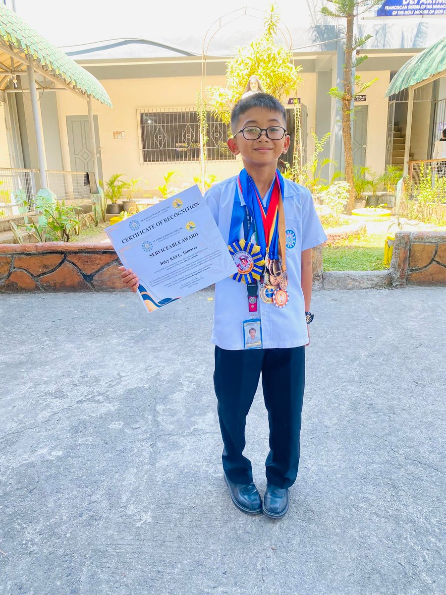 Lenz0819's tweet photo. Congratulations nakkong Pangulong RK on all the amazing awards you’ve earned! 😻🏅✨❤️
Wear those SANDAMAKMAKS na medals proudly even if they’re starting to feel like a full-on neck workout already! 😅😂
I am so proud of you! I love you PALAGI! ❤️👏

#RecognitionDay #WithHonors https://t.co/UbIbK0okaD