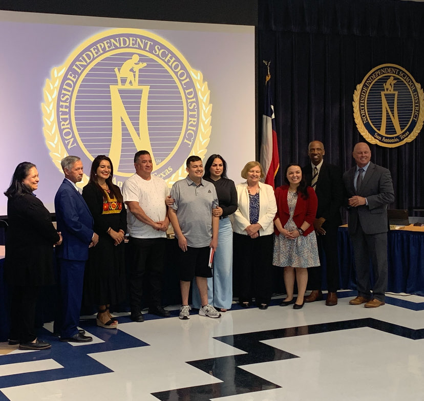 NISDReddix's tweet photo. Tonight our partnership between @NISDReddix &amp; NISD Culebra Transportation was recognized at the @NISD board meeting! It only takes ONE “yes” to change a life. Thank you, Henry, for giving Khailou the opportunity to gain real hands-on mechanic experience! https://t.co/gQT0AYwRev