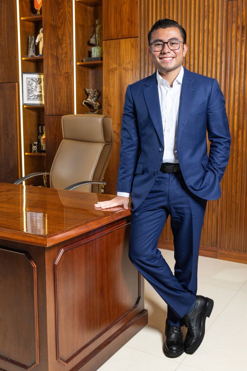 cesarmty's tweet photo. 🔴⚡️#ULTIMAHORA
Tras pedir licencia como alcalde de Juárez y dejar a su esposa Mónica Oyervides en su lugar, Félix Arratia fue designado hace un momento por el gobernador @samuel_garcias como coordinador del Gabinete de Igualdad para toda las Todas Personas de Nuevo León. https://t.co/7VSfiSPvNV