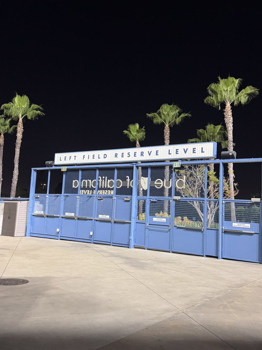 DodgersBeat's tweet photo. See ya Thursday for #OpeningDay. See ya tomorrow for #UniqloField https://t.co/M6GP0SlOj8
