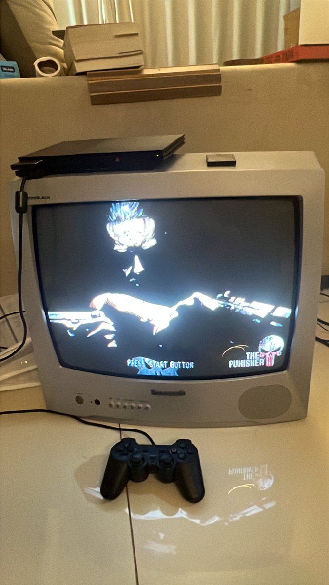 will_samuell's tweet photo. @KombatgamesBR @WesternYokai666 Comprei uma da Panasonic de 21 polegadas por 120 reais no facemarket e fica muito bom no ps2. Tô jogando pela primeira vez Silent Hill 2 e tá sendo uma experiência… https://t.co/yGzRoDOSUB