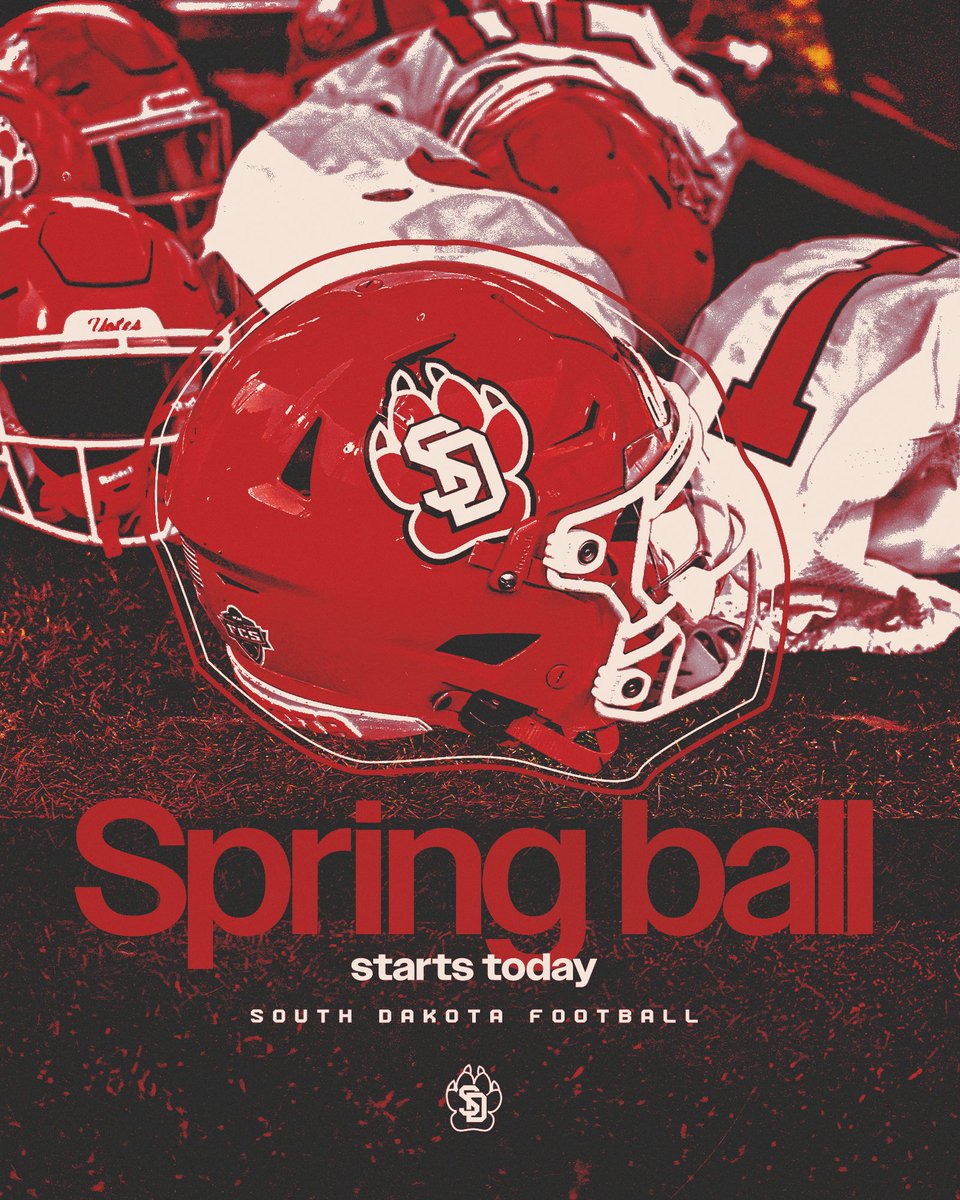 South Dakota Football tweet media