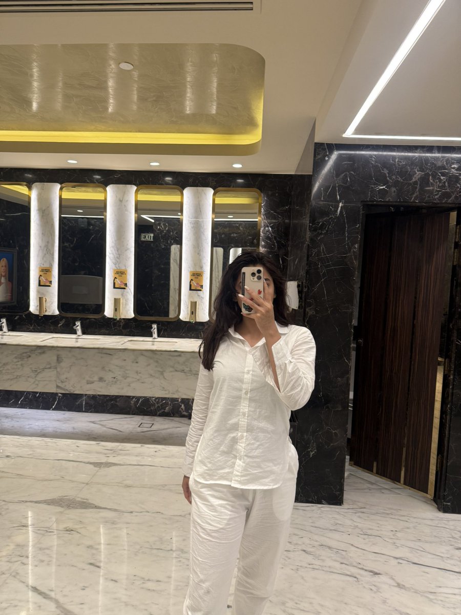 khushi on chain tweet media