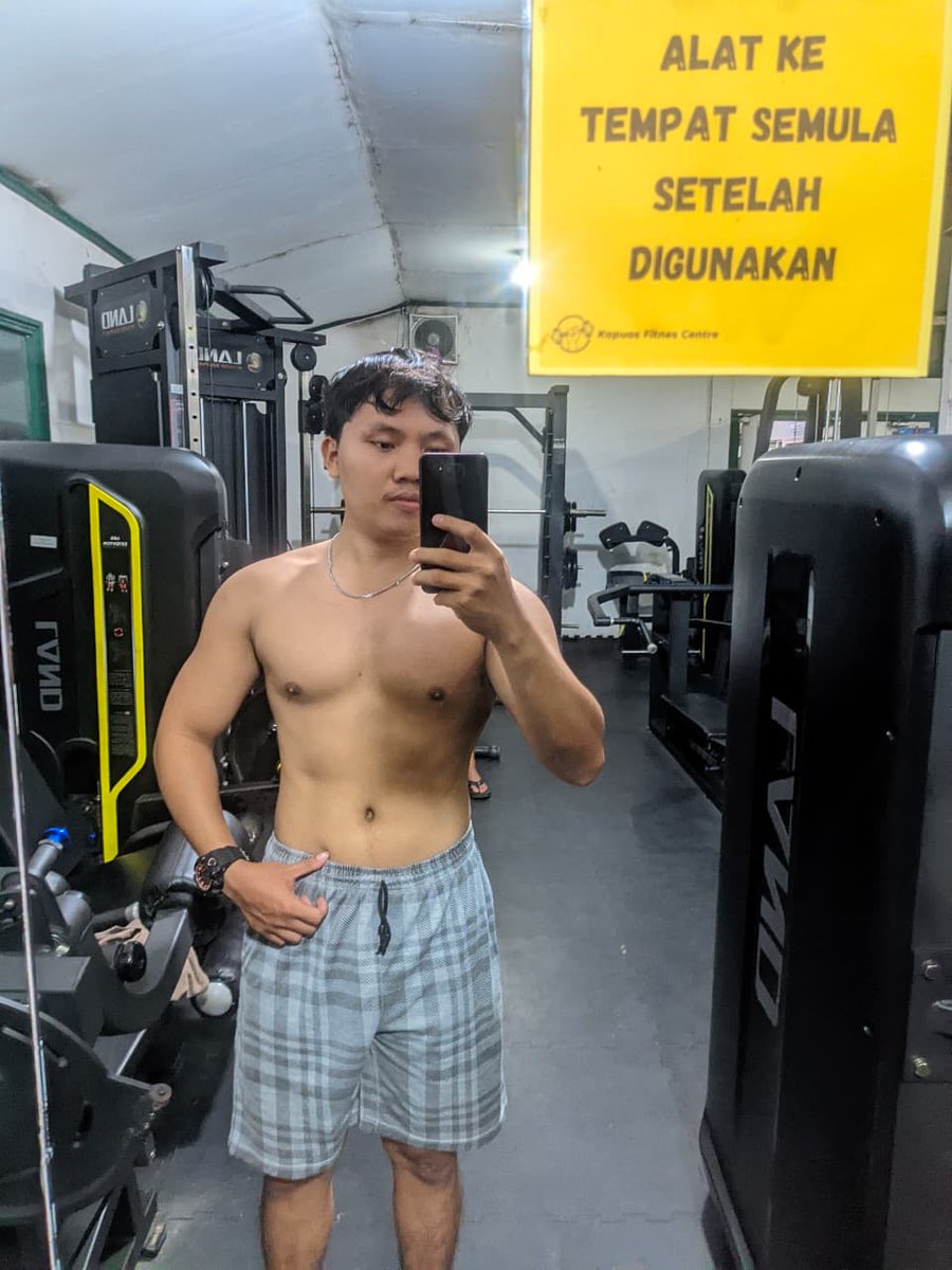 BvLyovano tweet media