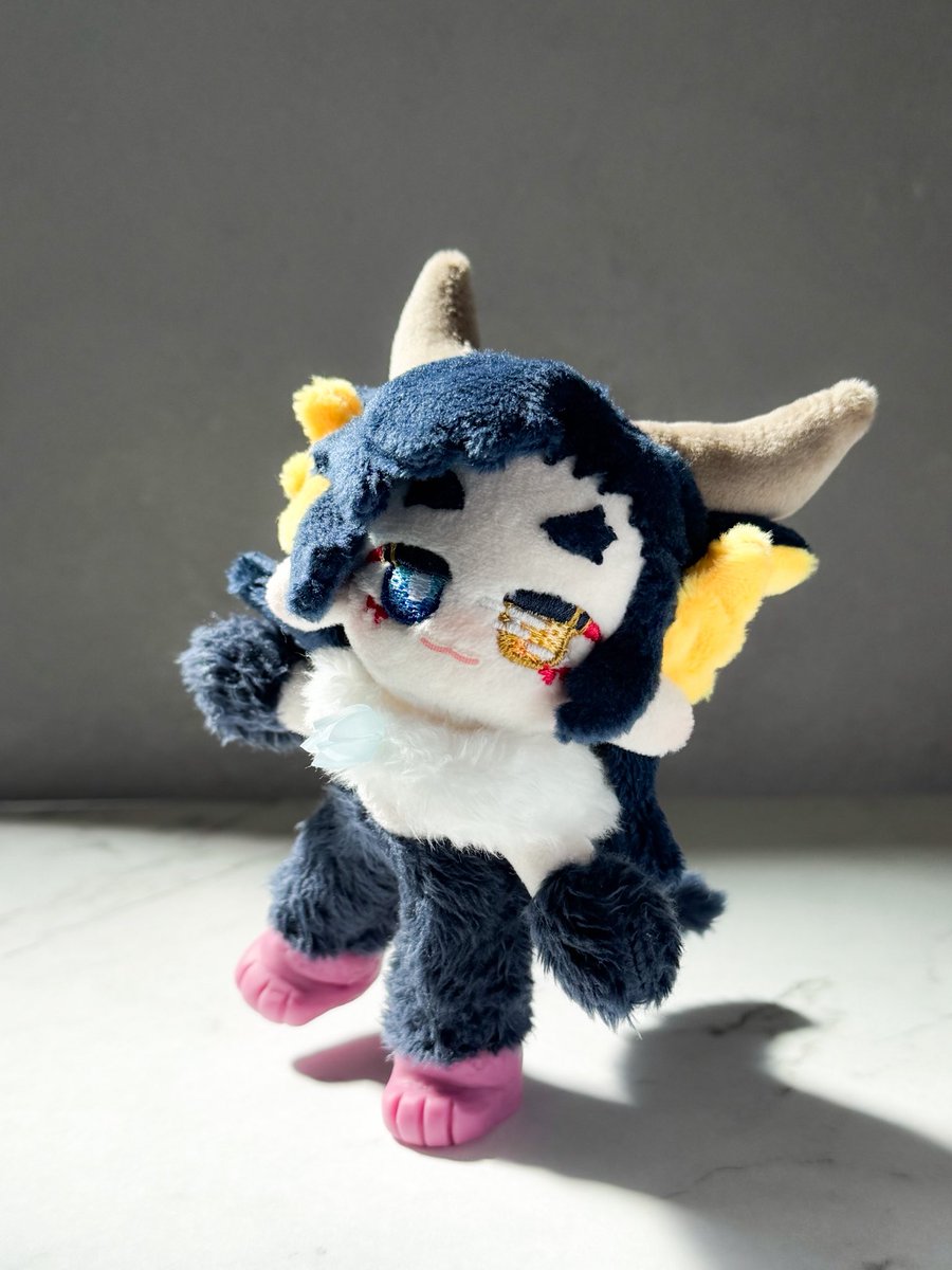 ひととき　ひとひら

その時咲いた、一輪の物語。

空をまとい、季節を巡る
小さな旅人たちの新しいシリーズ

【一輪花譚(いちりんかたん)】

春:春雷
夏:天泣
秋:名月

開花しました💐

#どせい工房　#ハンドメイド　#自作ぬい