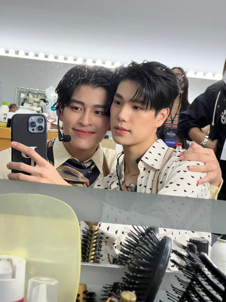 cecrettpp_'s tweet image. Pov:pond 
wes to gess aku i ra ono opo" mbek de'e , de'e wae sek seneng e mancing perkoro aku lak ket kae meneng anteng to, aku ngene i sek kesel, phu melu nesu ki lho, jal pie wes aku raurusan mbek de'e
#PROTECTME 

bojoku paling menul endul sedunia