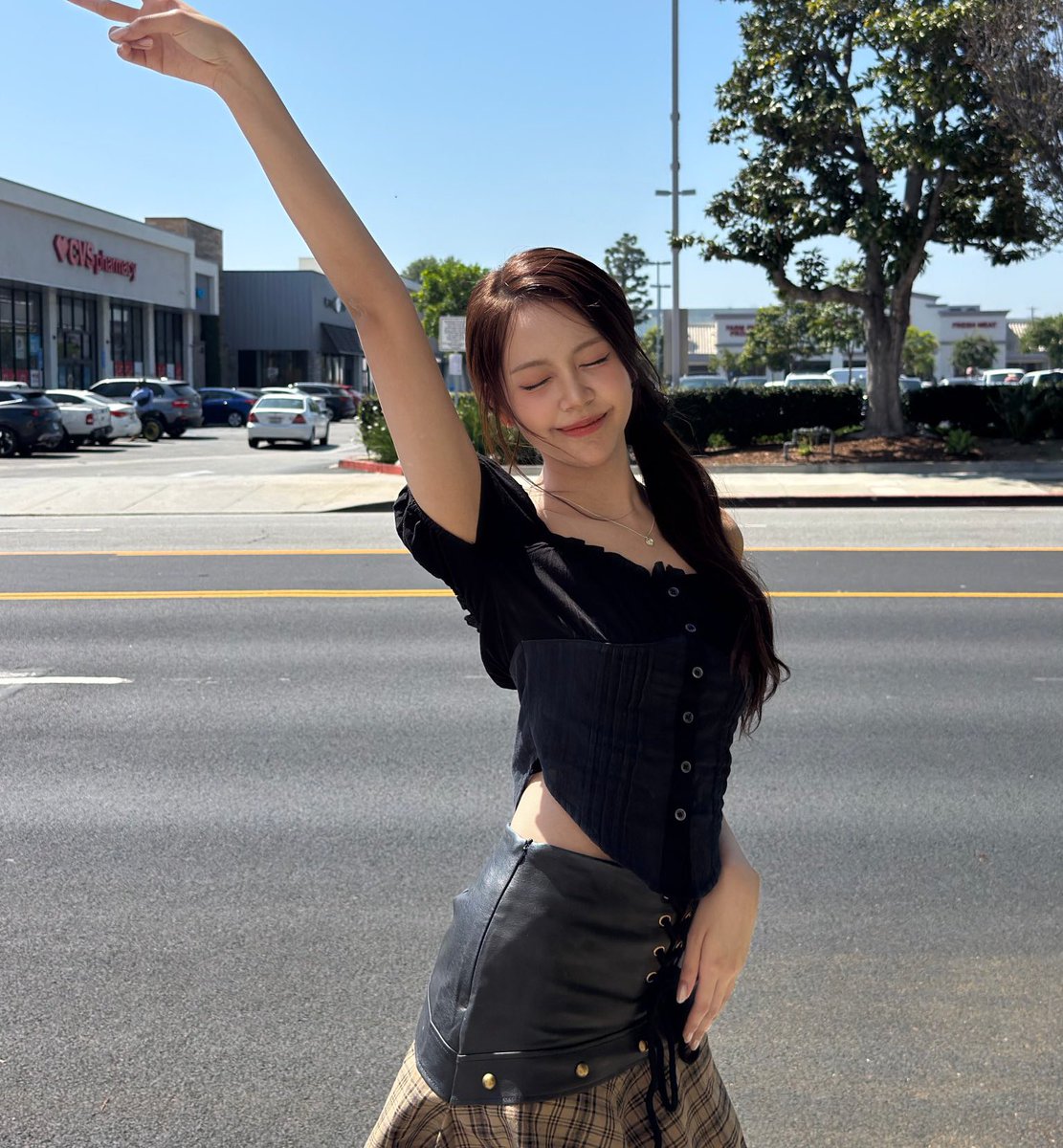 jiwoo pics tweet media