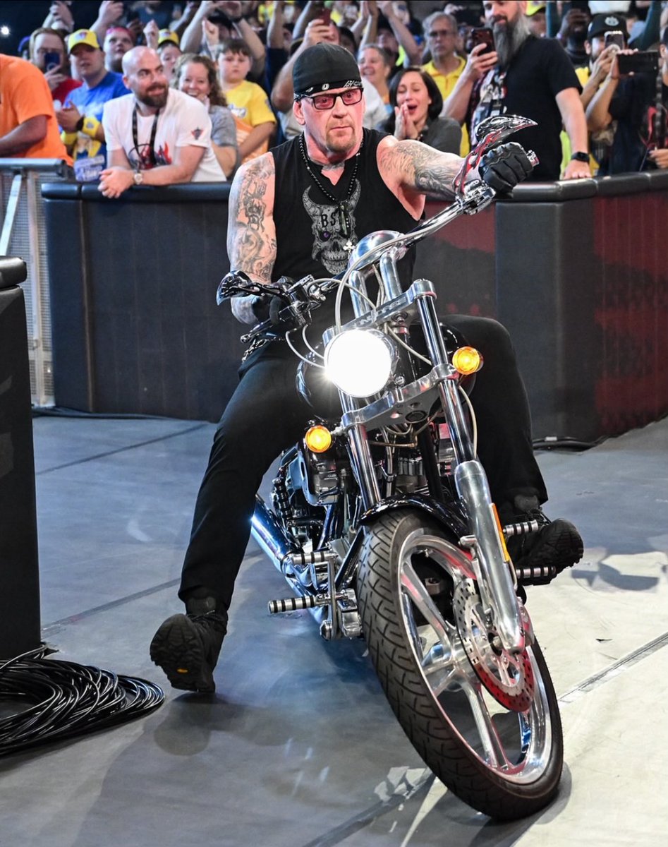 Happy 61st birthday to one of the greatest wrestlers of all time.... Mark Calaway / The Undertaker 🖤🦇⚰️🪦⚡️🔥 #WrestlingCommunity #WWE #WWEfam