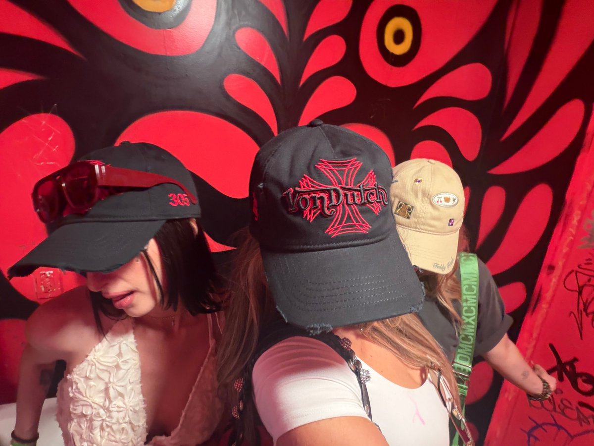 MONCHICHIDIDTHAT𝒆𝒗𝒊𝒍 inc. tweet media