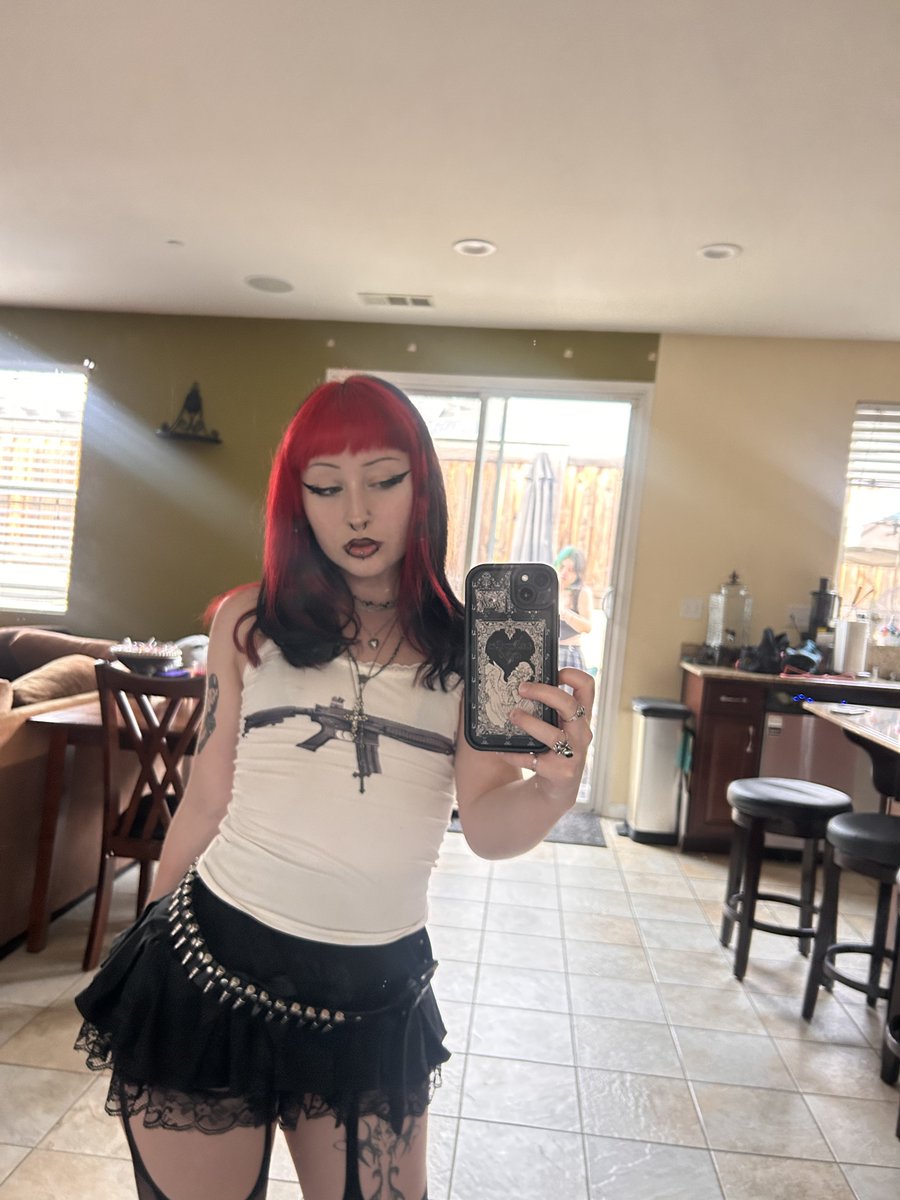 devilish woman tweet media