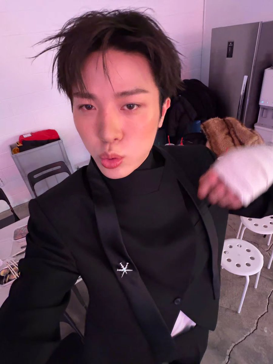 junghwanfeed's tweet photo. SO JUNGHWAN INSTAGRAM UPDATE #소정환 https://t.co/yC3LnDKqPv