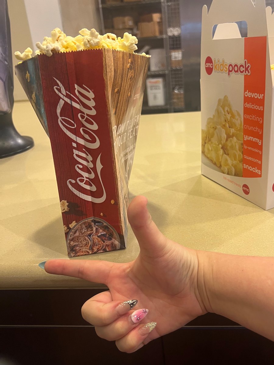 ✦ babs tarr ✦ ✨ wizard kisser ✨ tweet media