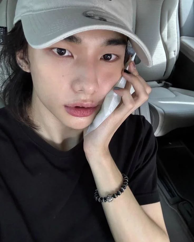 hyunjmochi's tweet image. reciclada porq no tengo nuevas, sepan disculpar
#ssd #stayselcaday #straykids #hyunjin