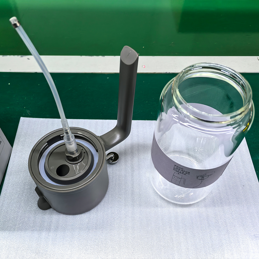 hoffeehouseware's tweet image. 550ml premium oil sprayer—ready to ship! 🚢
Borosilicate glass, 2-in-1 spray/stream, easy-squeeze handle. Custom logos &amp;amp; packaging available.
Order now:
📧 zelda@hoffee-houseware.com
🌐 jiangmenhoffee.en.alibaba.com

#oilspray #kitchentools #custom #hoffeehouseware