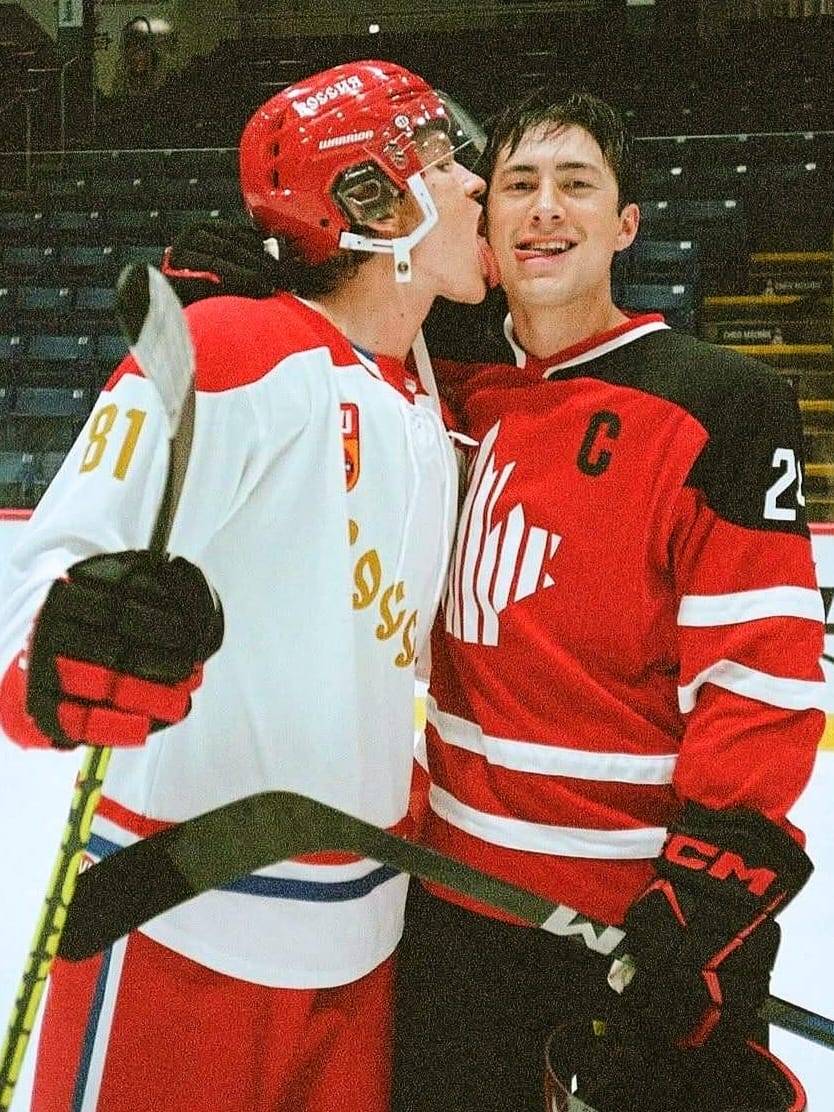 𝑺𝒆𝒍𝒆𝒏𝒆 tweet media