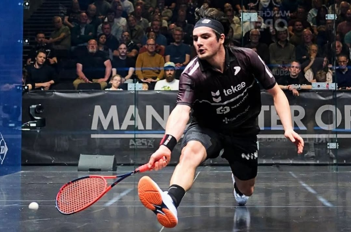 🏅 #Squash #CONADE #DatoGEB 

El squashista mexicano Leonel Cárdenas disputará el Campeonato Optasia, torneo de categoría oro en Wimbledon, Inglaterra.

Ubicado en el sitio 14° del ranking rumbo a Juegos Olímpicos Los Ángeles 2028, buscará sumar puntos para acercarse al Top 10.