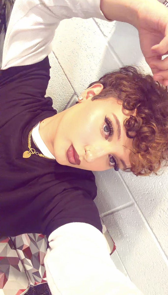 Tysonthick's tweet photo. Face and body of a femboy ( DM FOR PRICES )  #dl #chudai #femboy #gay #ladyboy #ass #trans https://t.co/DkHe1NoJtu