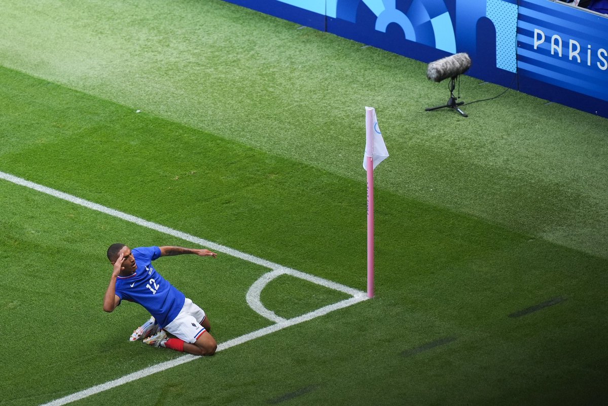 masterpieceRM7 tweet media