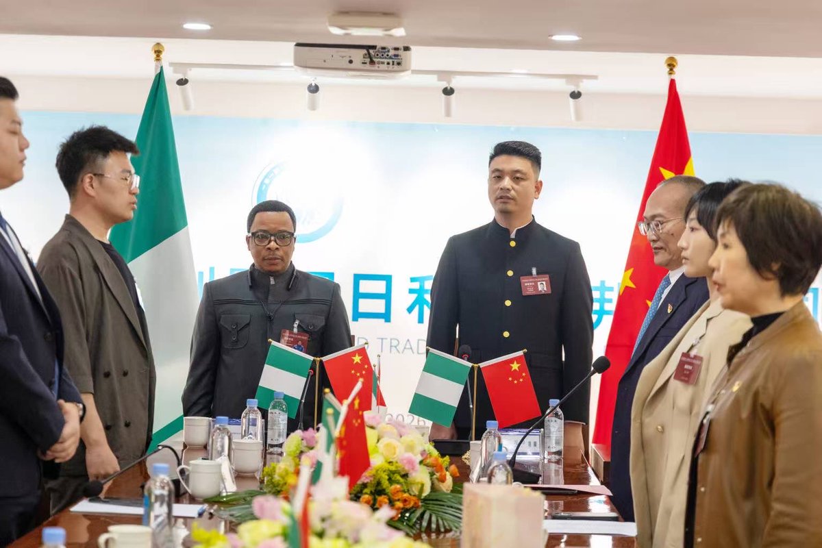 embassy_beijing's tweet photo. CDA a.i. Beijing engages Chinese entrepreneurs and business leaders in a business dialogue in Liuzhou, Guangxi Zhuang Autonomous Region, China. https://t.co/Hq1SztG5dH