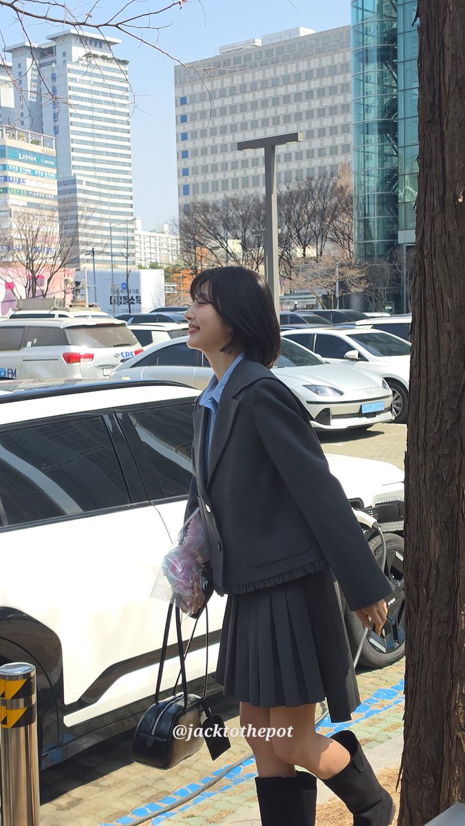 둥하(*・ω・)ノ tweet media