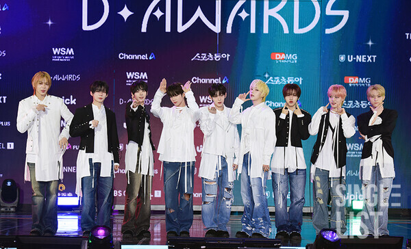 싱글리스트 tweet media