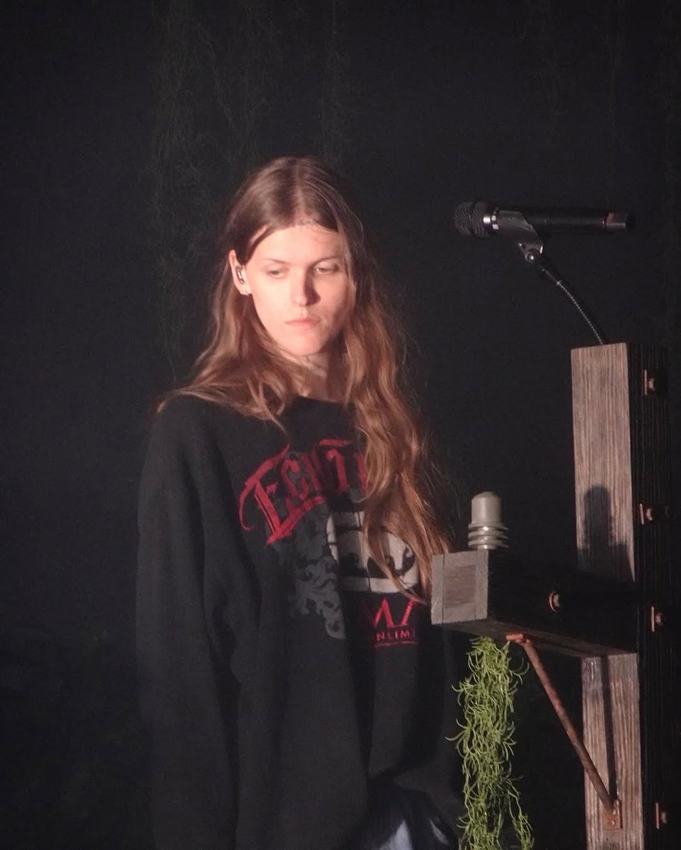 piper ᢉ𐭩 tweet media