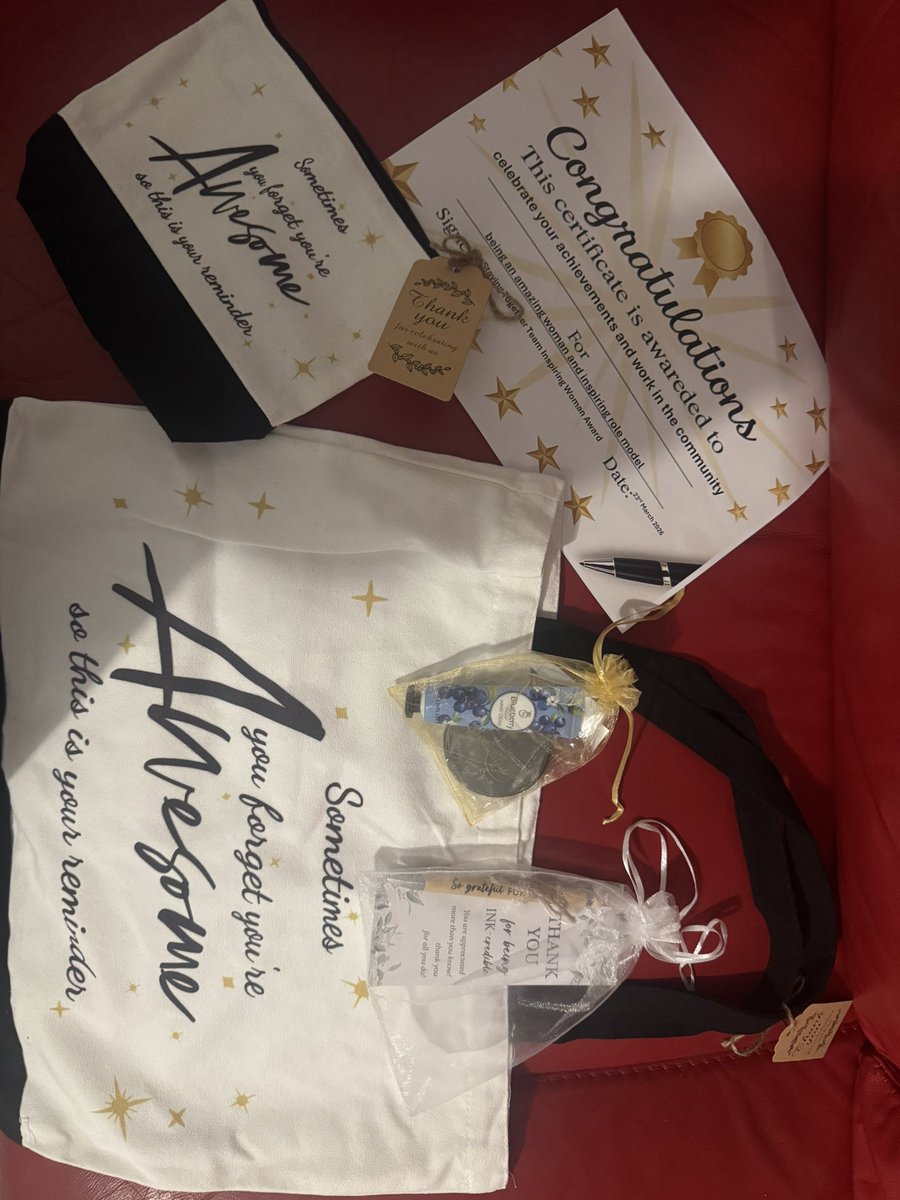 thejavancokerf1's tweet photo. Thank you Rosie Bedi, Manager of the Staying Together Family Hub, Bexley. I am truly humbled and grateful for this recognition. 
#Gratitude #Community #StayingTogether #Bexley
@ZayZee00  @jahdia_spencer  @LBofBexley  @whatsoninbexley 
@anniepixeykeys 
@sandrabauer  @tpearce003 https://t.co/n27x1MBdrr